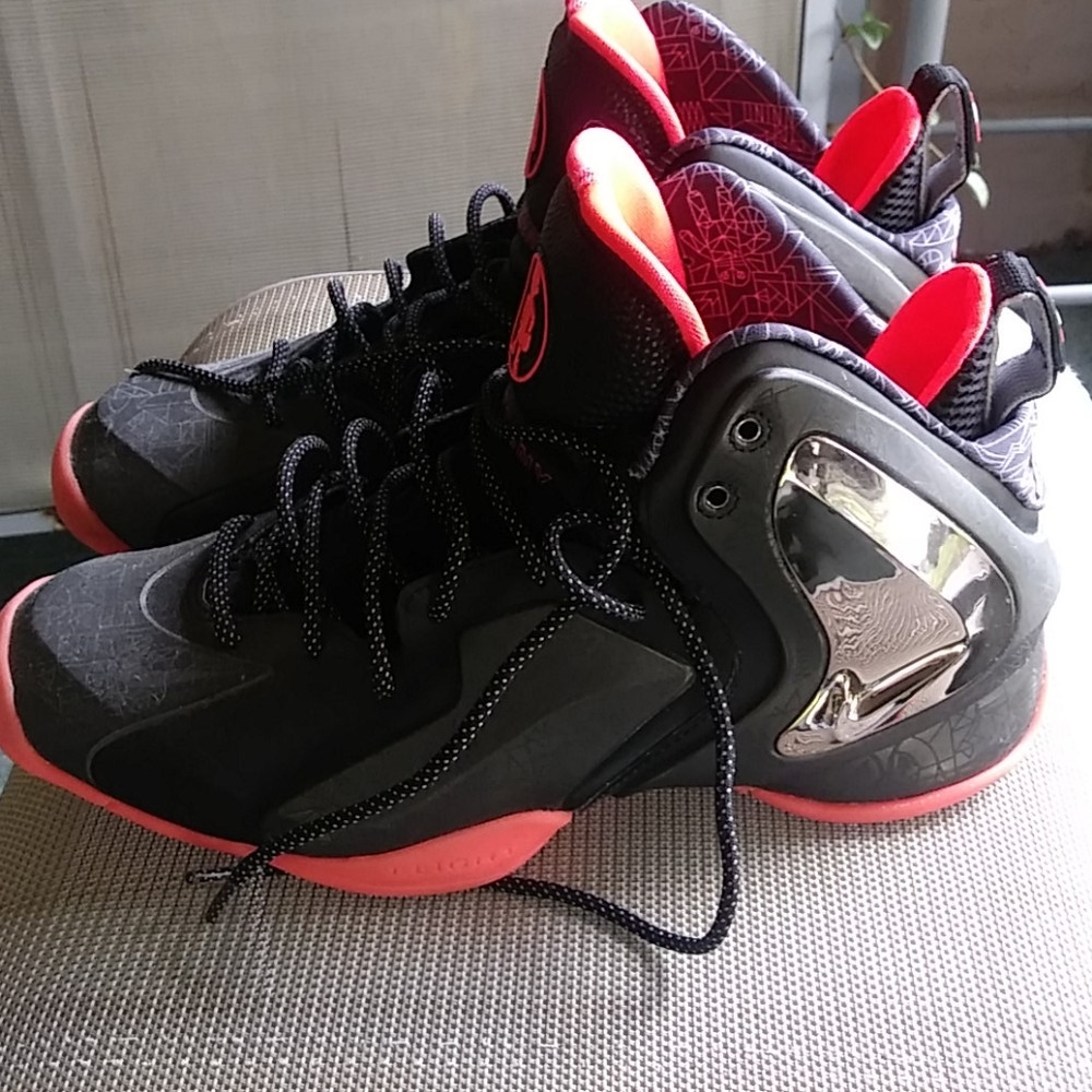 Nike lil penny posite